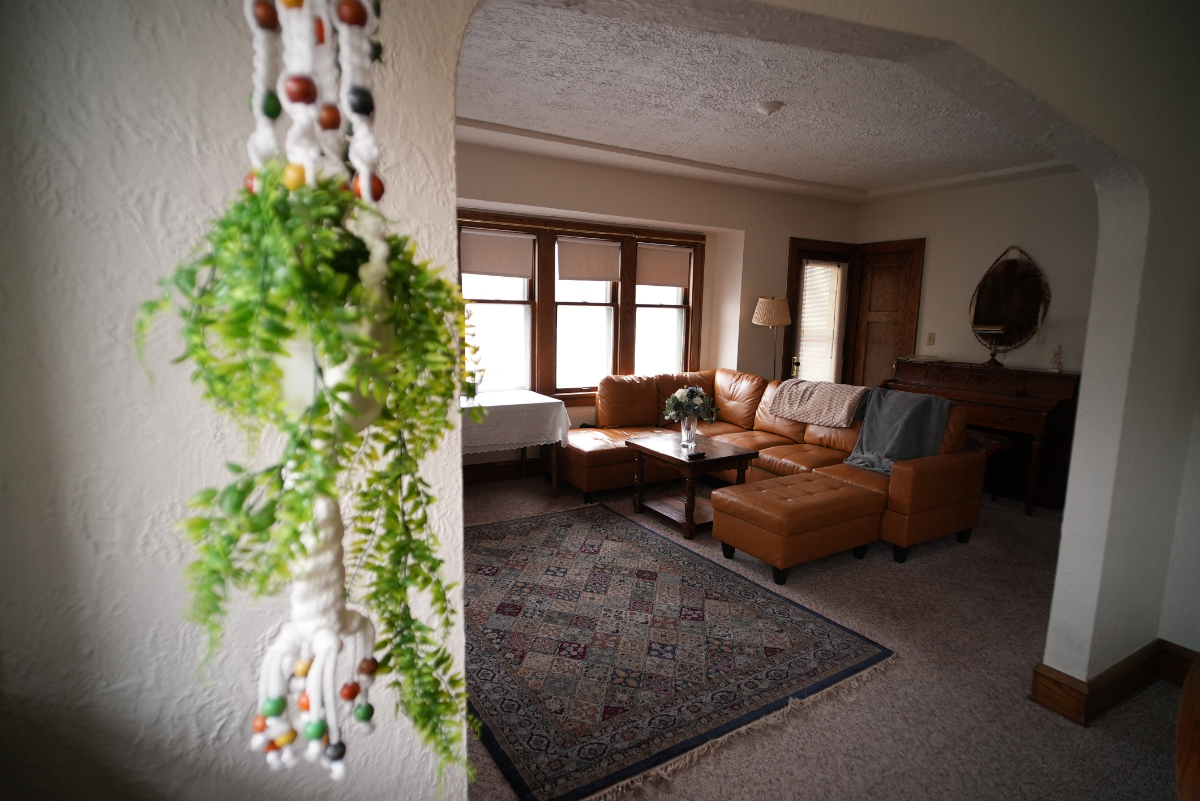 Your Dream Home Awaits--Cozy 2-Bed Gem with Modern Amenities and Neighborhood Vibes - Photo 3