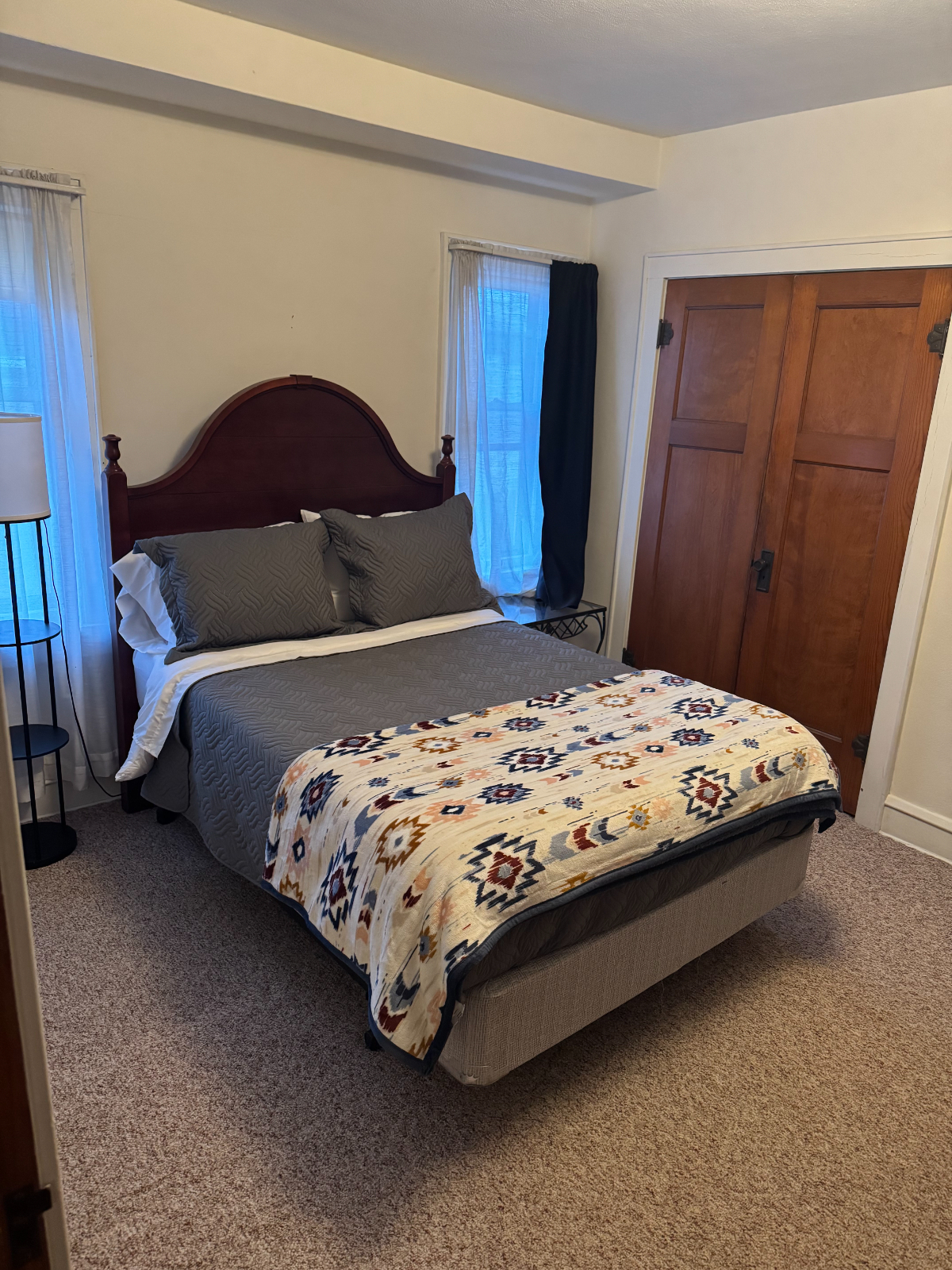 Your Dream Home Awaits--Cozy 2-Bed Gem with Modern Amenities and Neighborhood Vibes - Photo 8