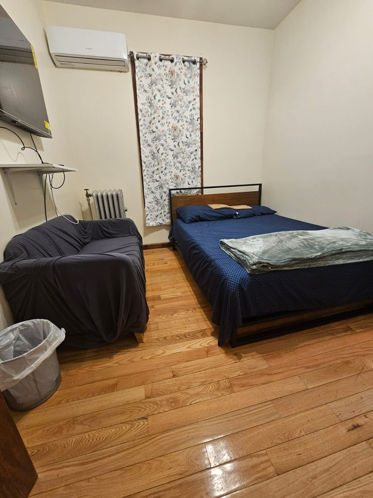 1st Floor Room - 8 - Photo 6