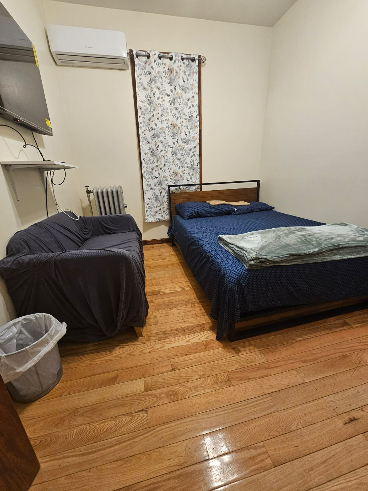 1st Floor Room - 8 - Photo 7