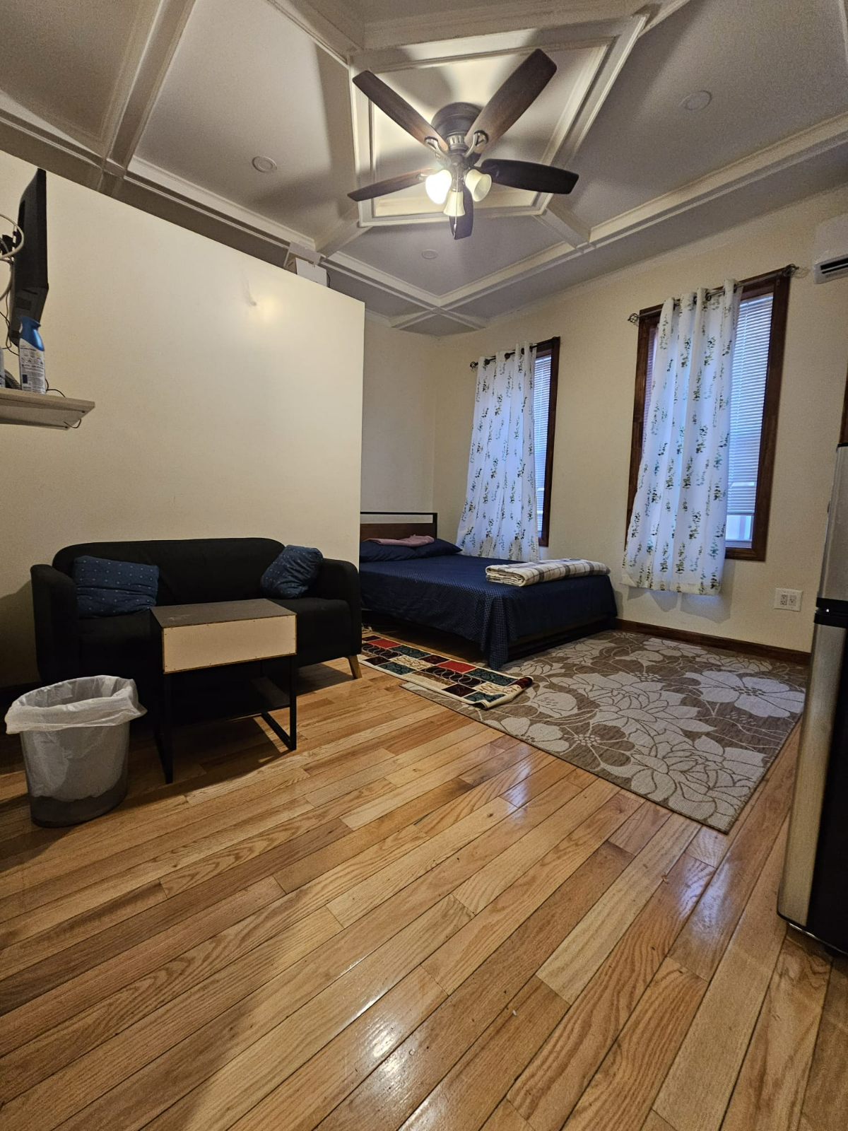 1st Floor Room - 8 - Photo 3