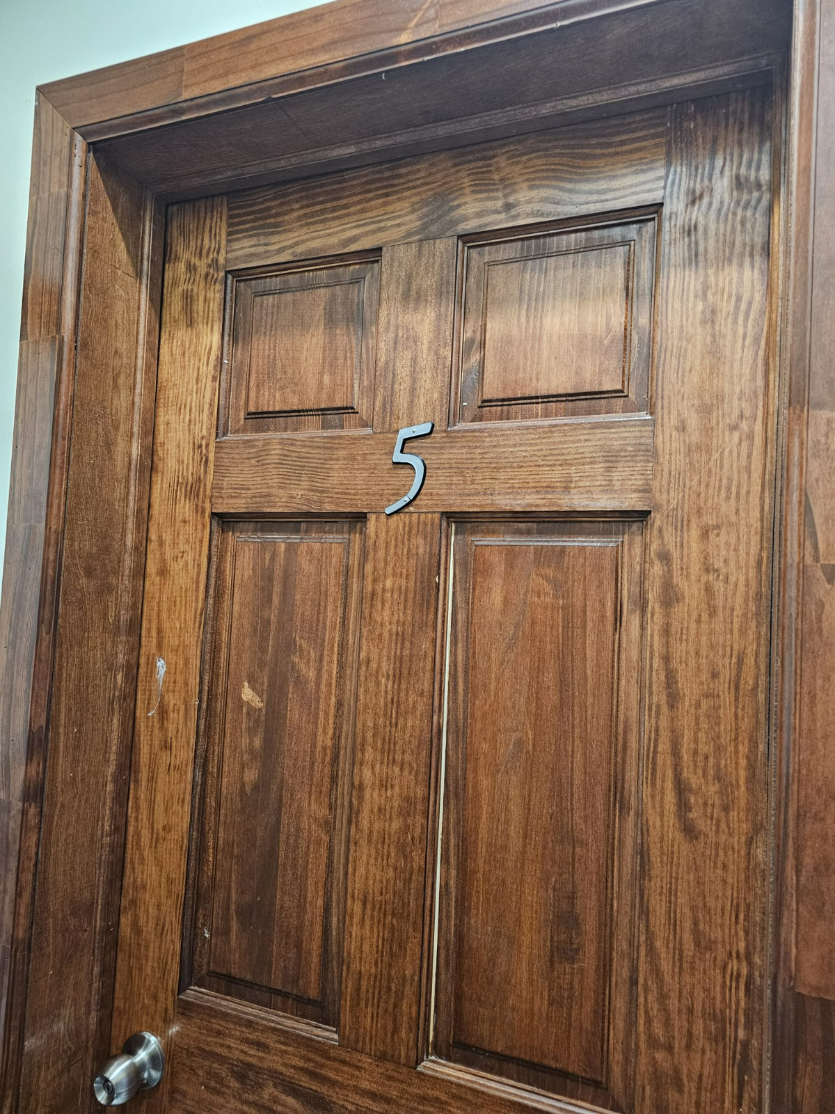 1st Floor Room - 8 - Photo 5