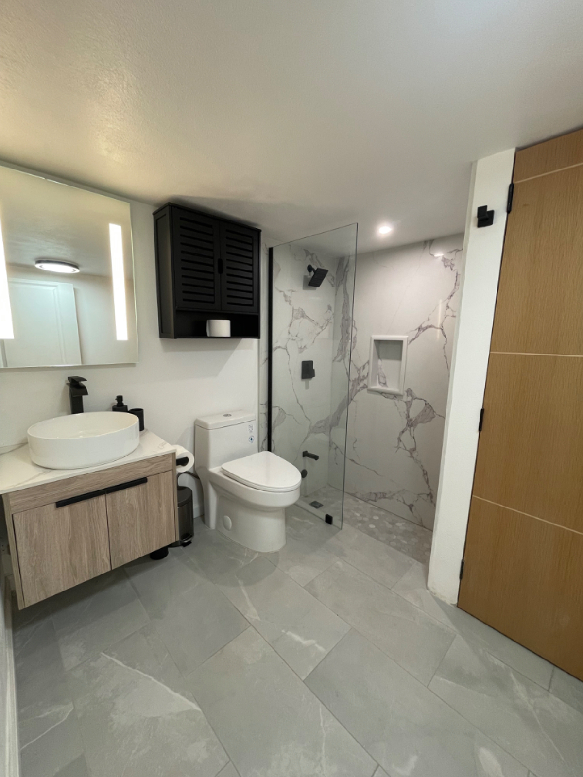 Cozy Newly Remodeled 2 bed 1 bathroom Basement - Photo 1
