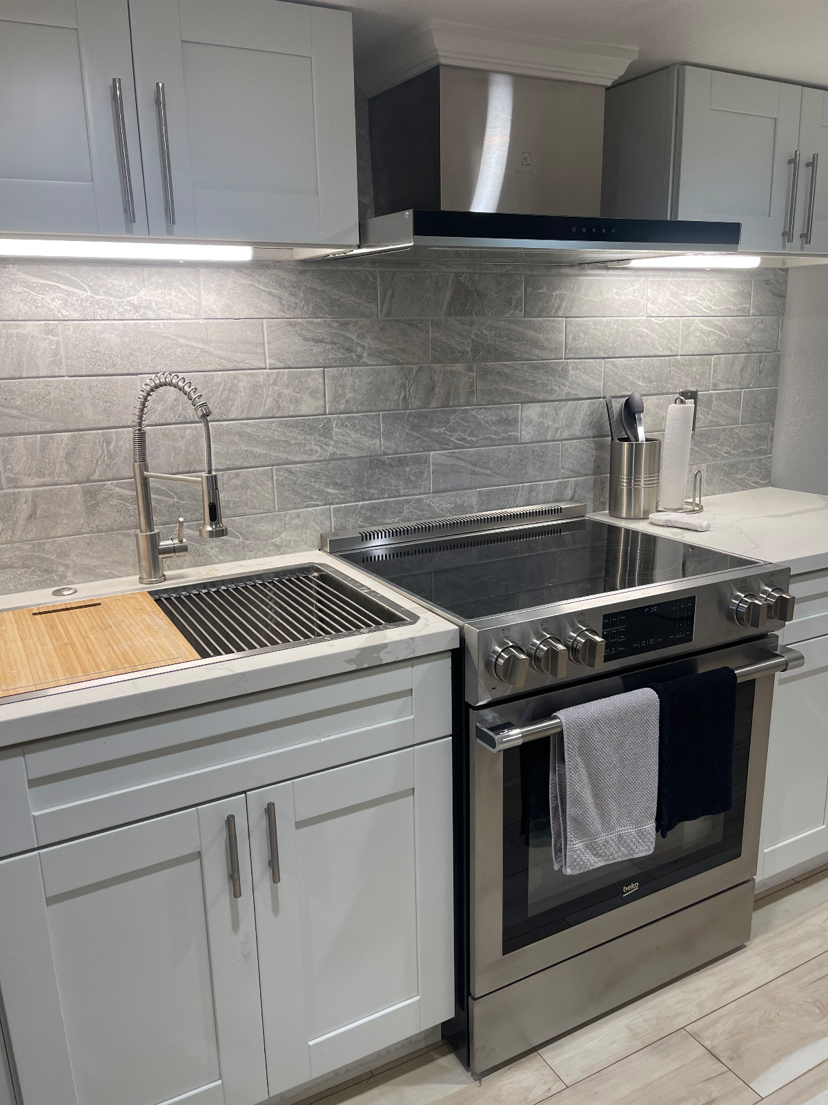 Cozy Newly Remodeled 2 bed 1 bathroom Basement - Photo 4