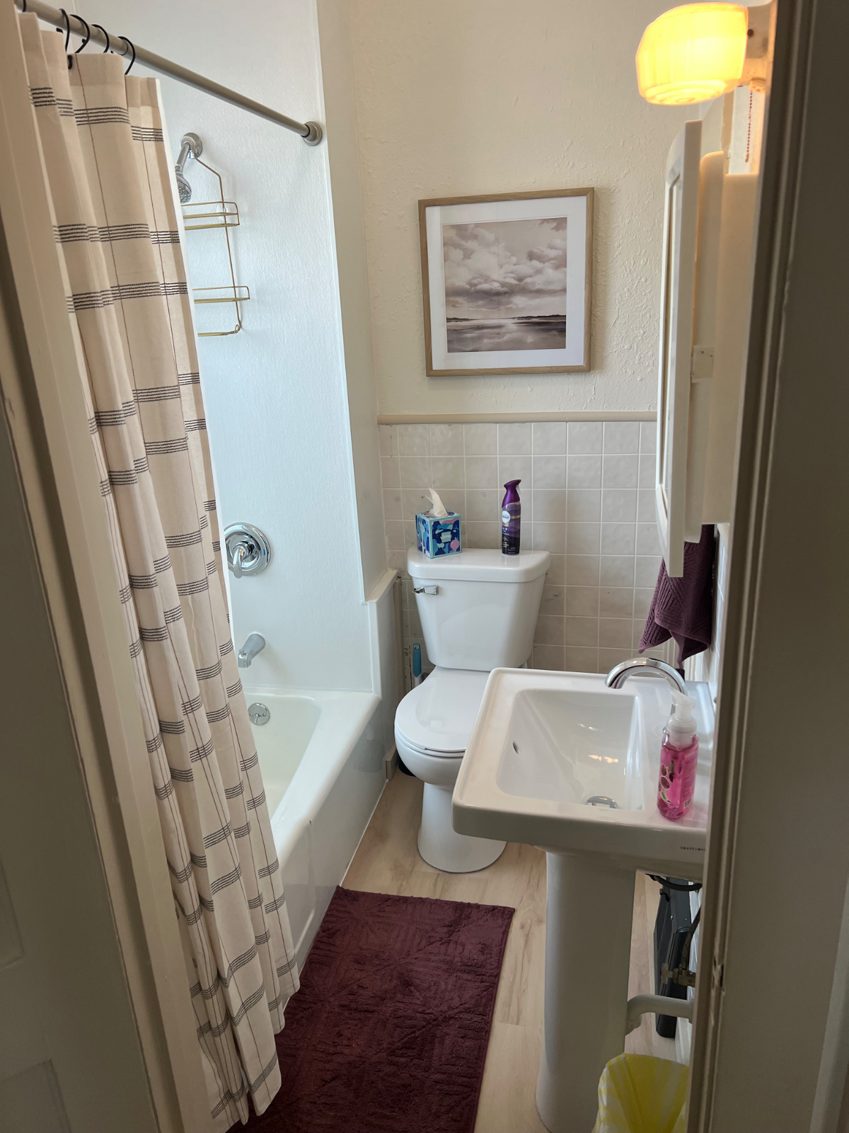 Cozy 2-bedroom house in charming Casper with WiFi, AC - Photo 5