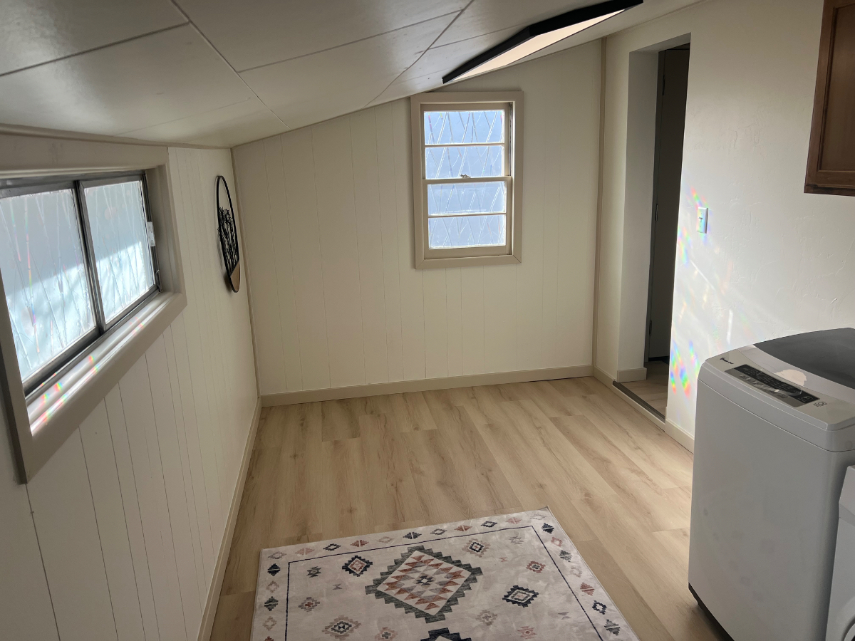 Cozy 2-bedroom house in charming Casper with WiFi, AC - Photo 6