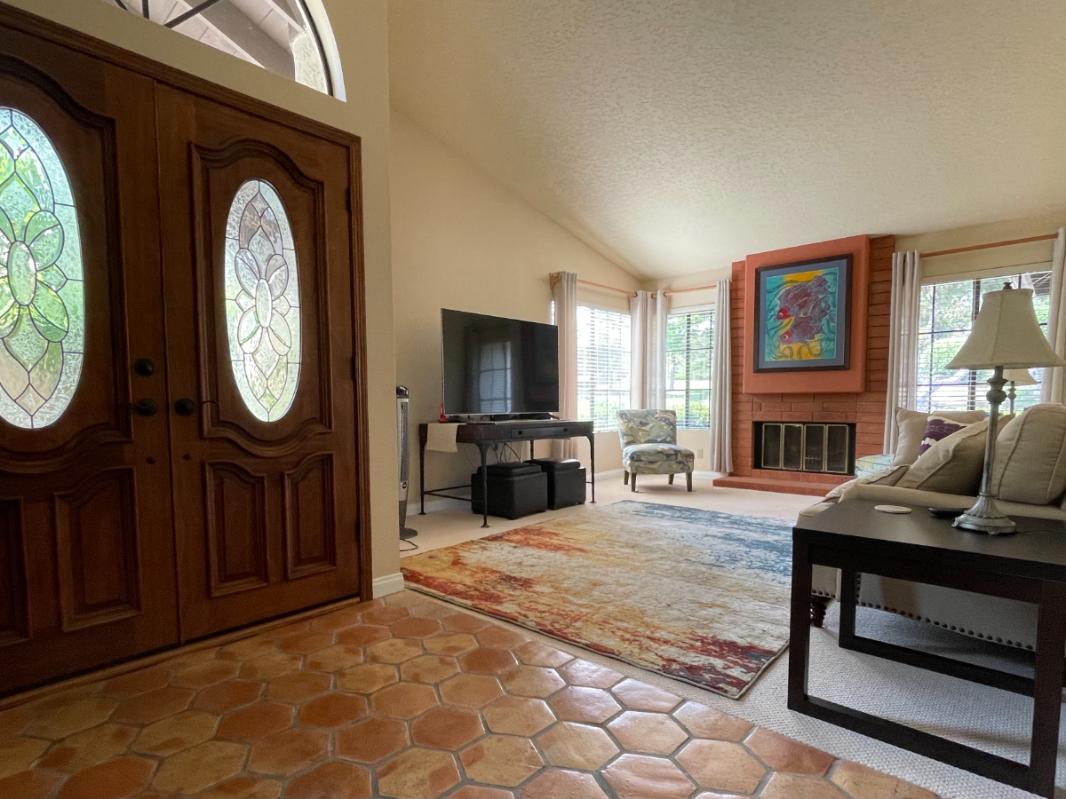 Furnished tropical oasis close to LaJolla and UCSD, 2BR plus office, utilities and wi-fi included - Photo 3