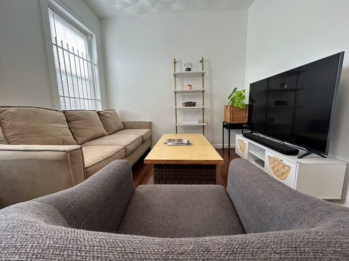 Capitol Hill - 1st Fl - 1 bed 1 bath - Photo 3