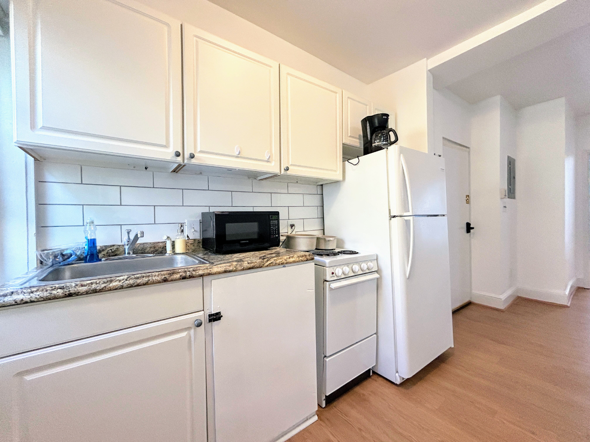 Capitol Hill - 1st Fl - 1 bed 1 bath - Photo 4