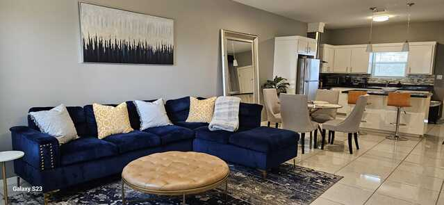 Beautiful apartment . Close to hospital, main streets (McColl, Nolana ,Jackson and easy access to th - Photo 5