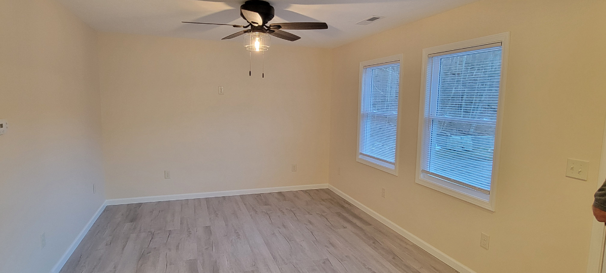 New 2 bedroom  1 bath - Photo 9