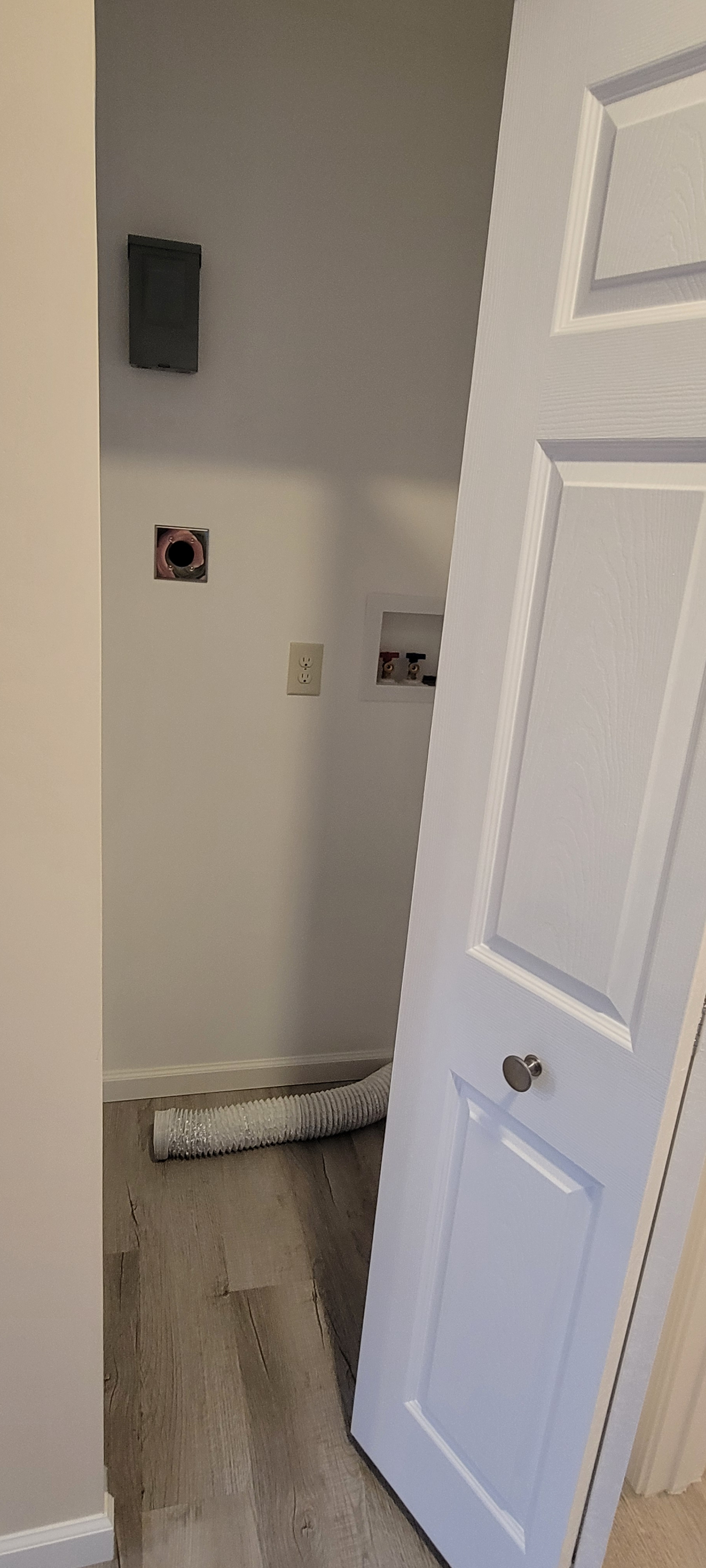 New 2 bedroom  1 bath - Photo 11