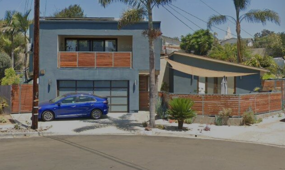 Furnished Studio in Central San Diego with High Ceilings & Balcony - Photo 2