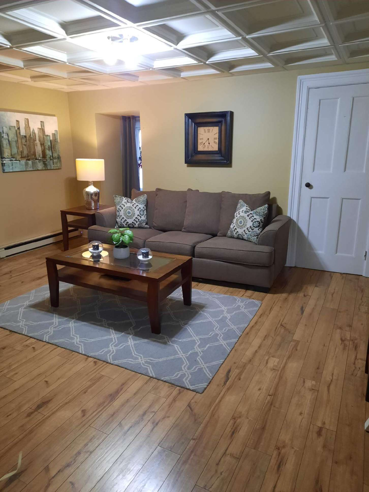 Updated  & Charming 1 Bedroom Apt. in Historic Mansion near the lake - Photo 7