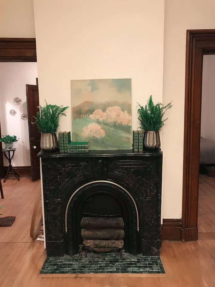 Updated  & Charming 1 Bedroom Apt. in Historic Mansion near the lake - Photo 7