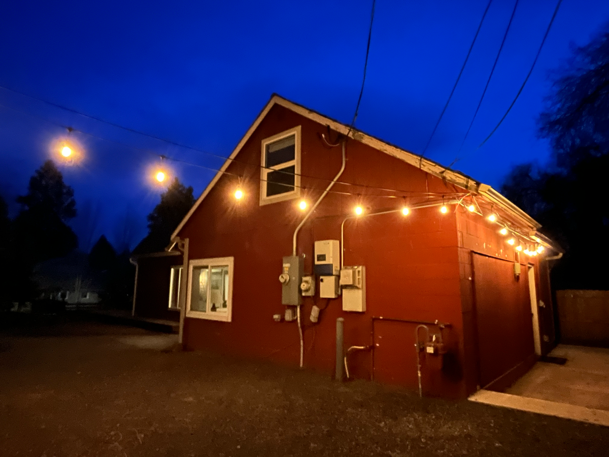 quiet home in the heart of bend - Photo 2