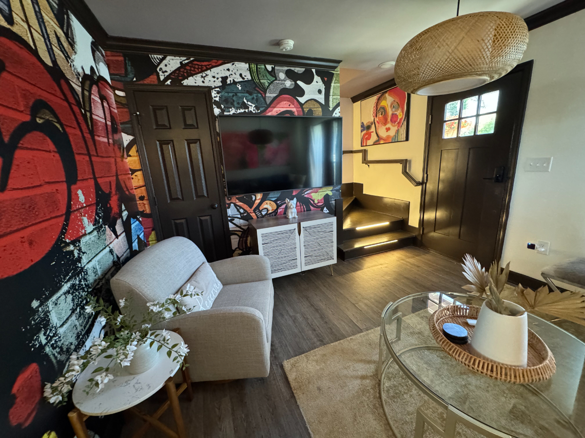 Coxe Avenue Residences 2 bed, 1 bath Townhomes in Uptown Charlotte