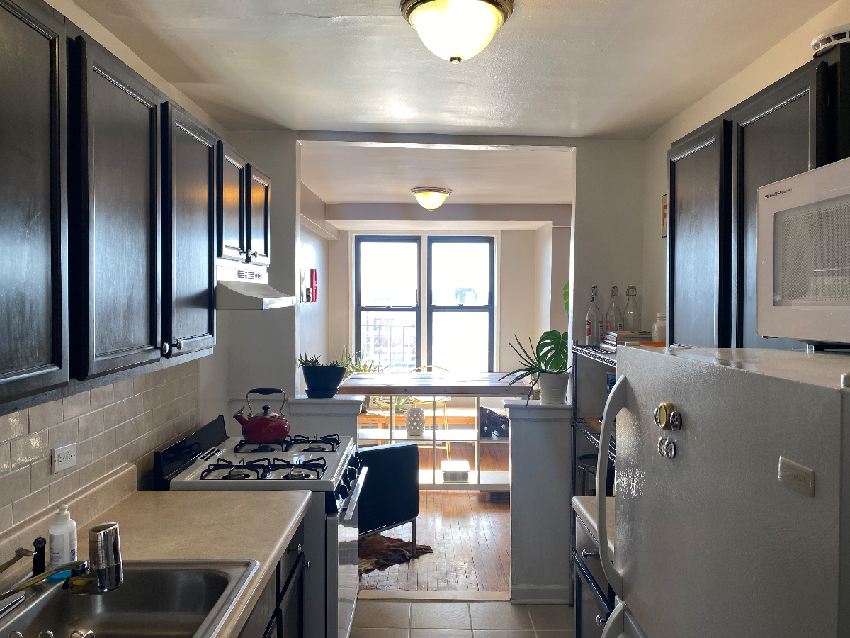2 bedroom, Sun-filled apartment with views. Perfect for medical residents, doctors, traveling nurses - Photo 12