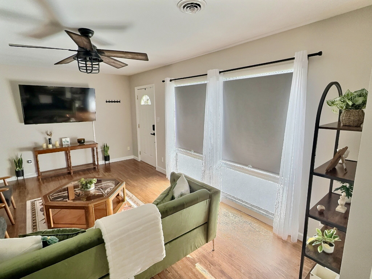 Modern Comfort Meets Serenity - 2BR Bungalow in Knoxville's Charming Bearden Neighborhood - Centrall - Photo 4