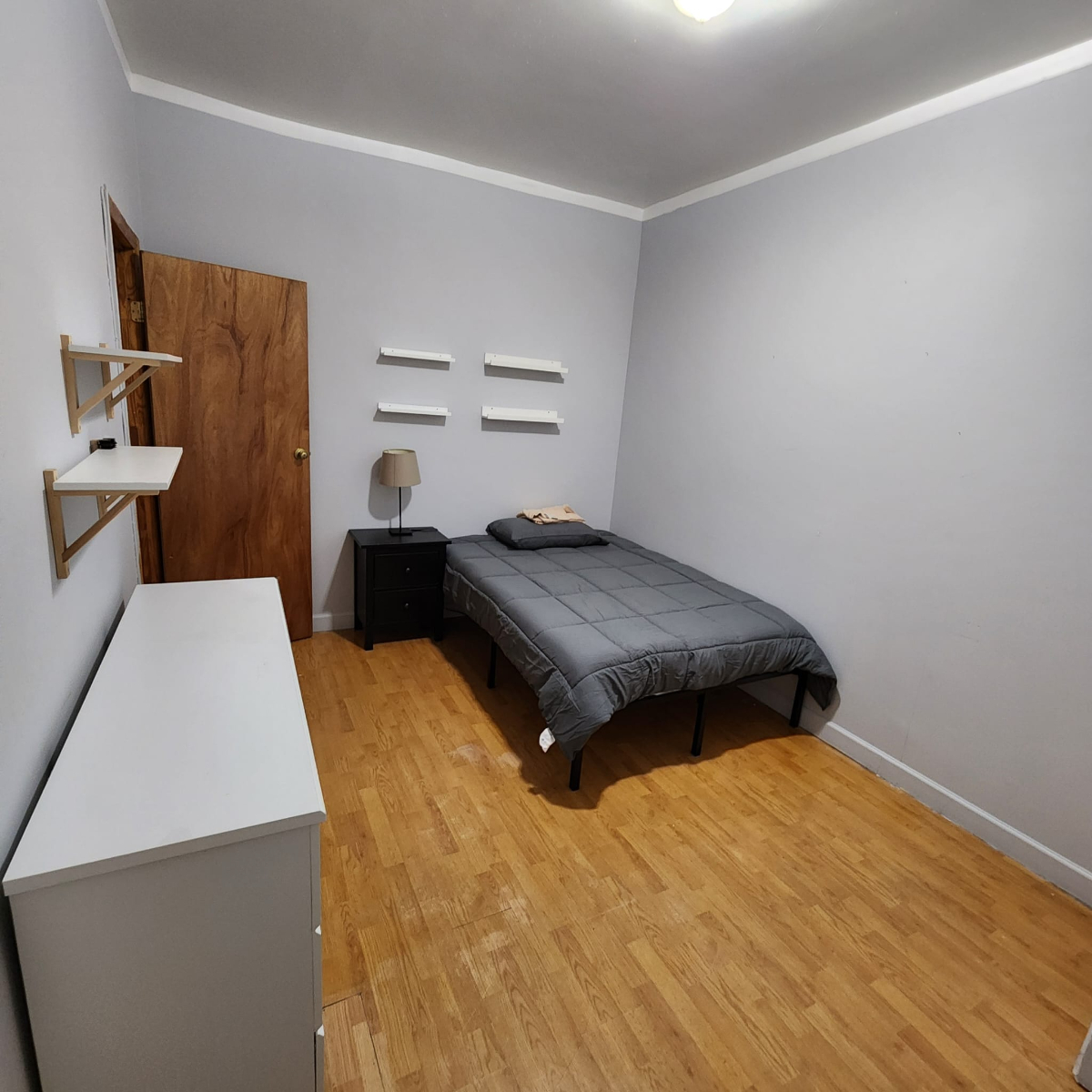 Cozy Room near Hospitals and University - Photo 1