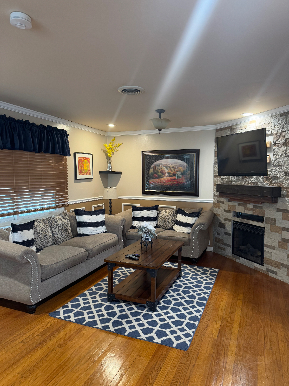 Cozy room in prime location near Hospitals - Photo 2
