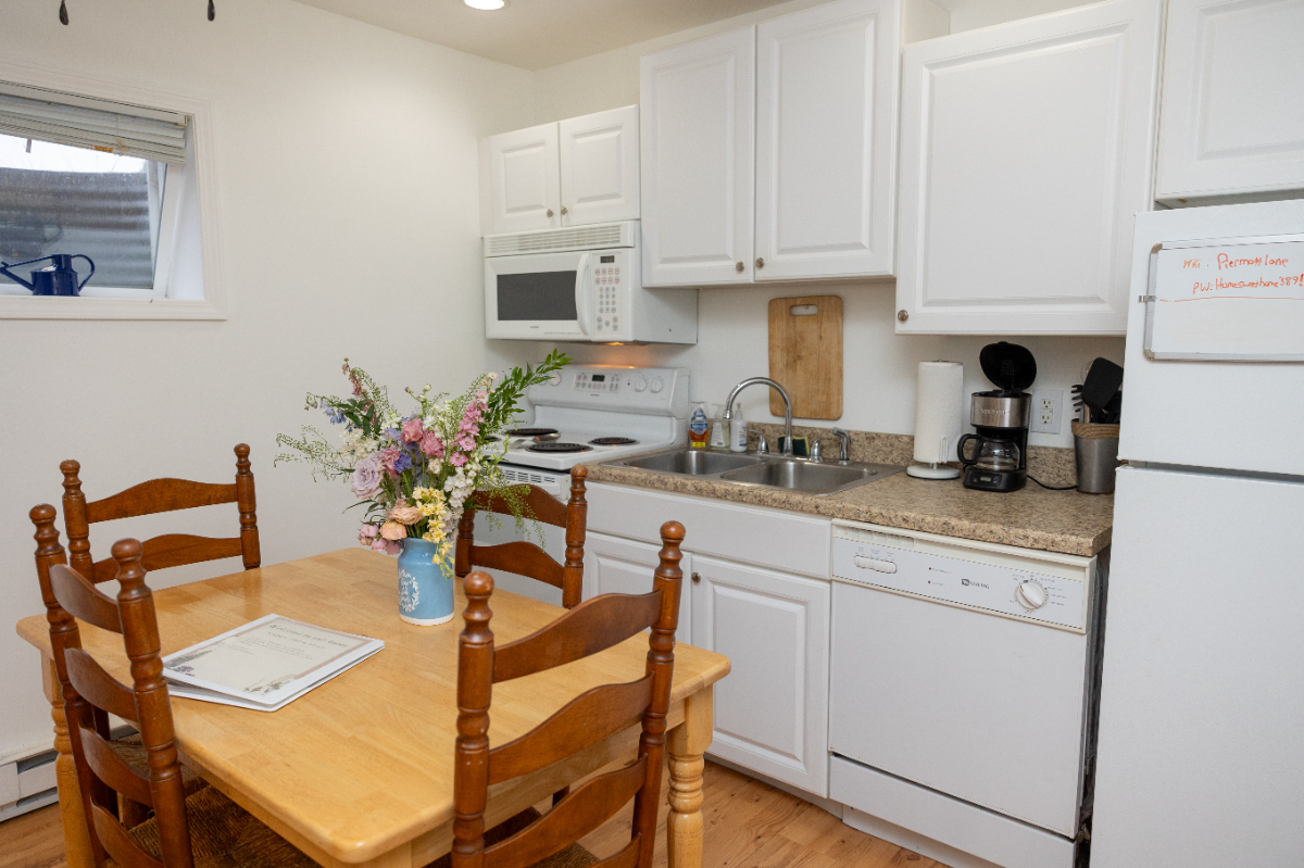 Cooperstown -Blue Door- Apartment - Photo 2