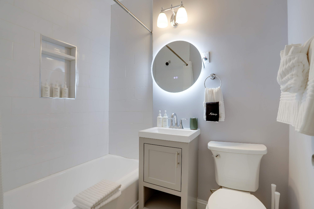Sojourn Gorgeous & Grand on 19th 2 BR 2 BA - Photo 2