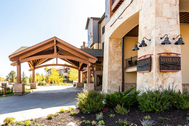 001BC 1 bed/ 2 ba condo with private back deck