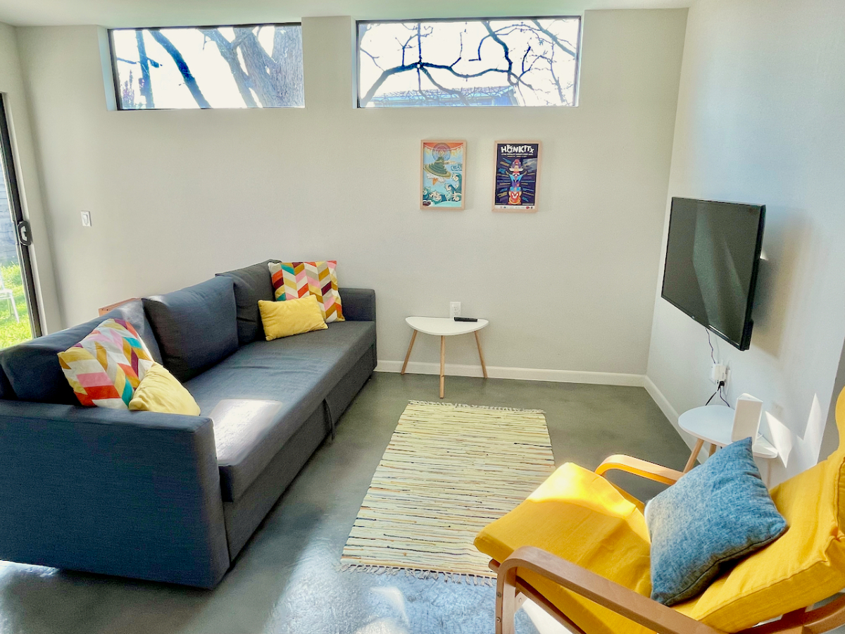 Casita Girasol - Austin backyard casita - Photo 2