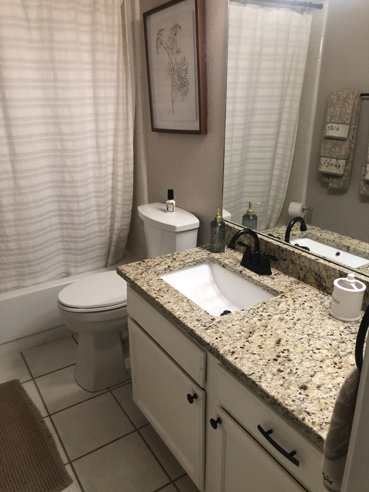 Private Room / Bath  in North Austin close to St David RR Med Center - Photo 6