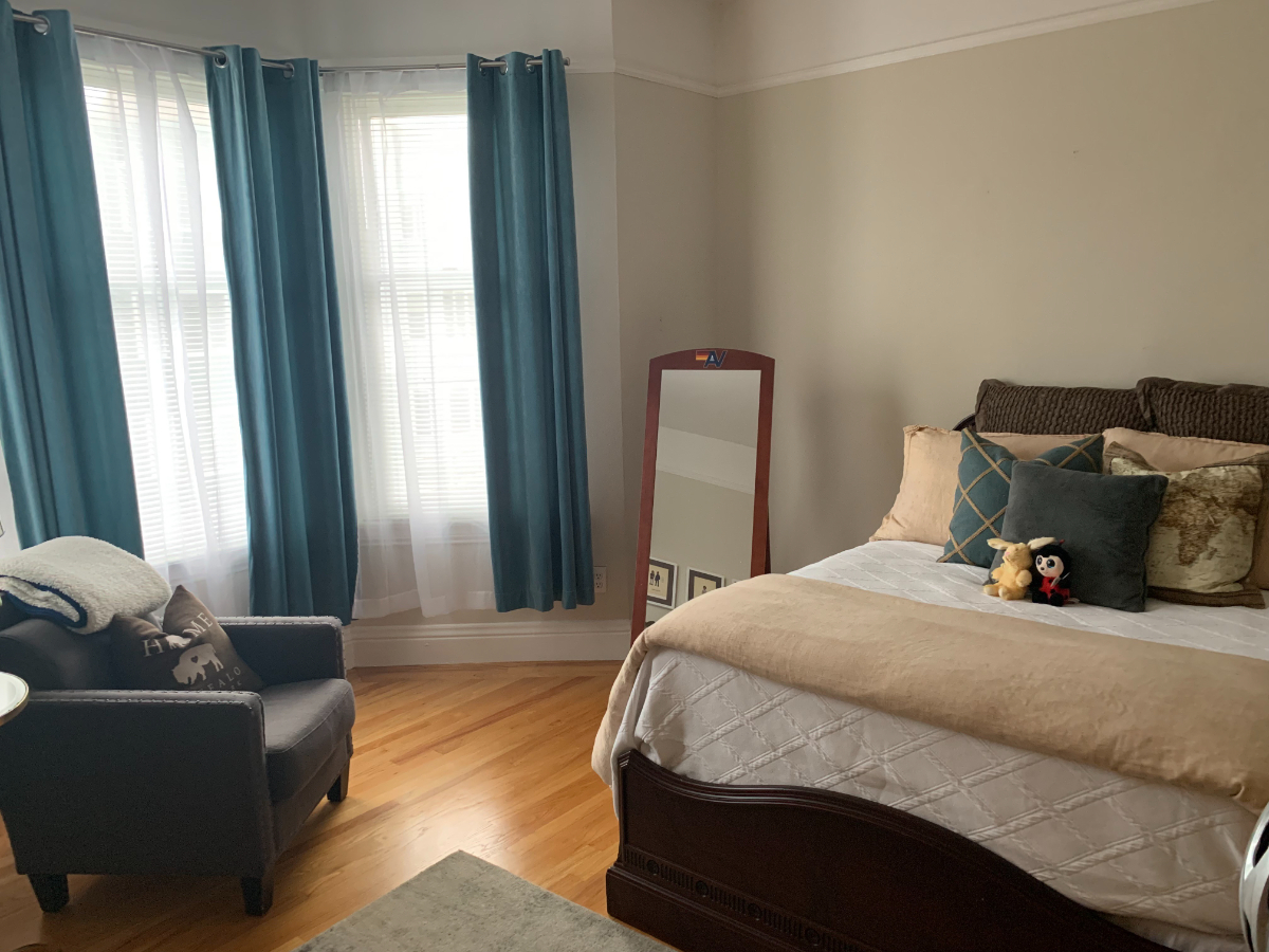 Large Room with shared bathroom, Haight Ashbury, San Francisco, by Golden Gate Park and UCSF - Photo 2