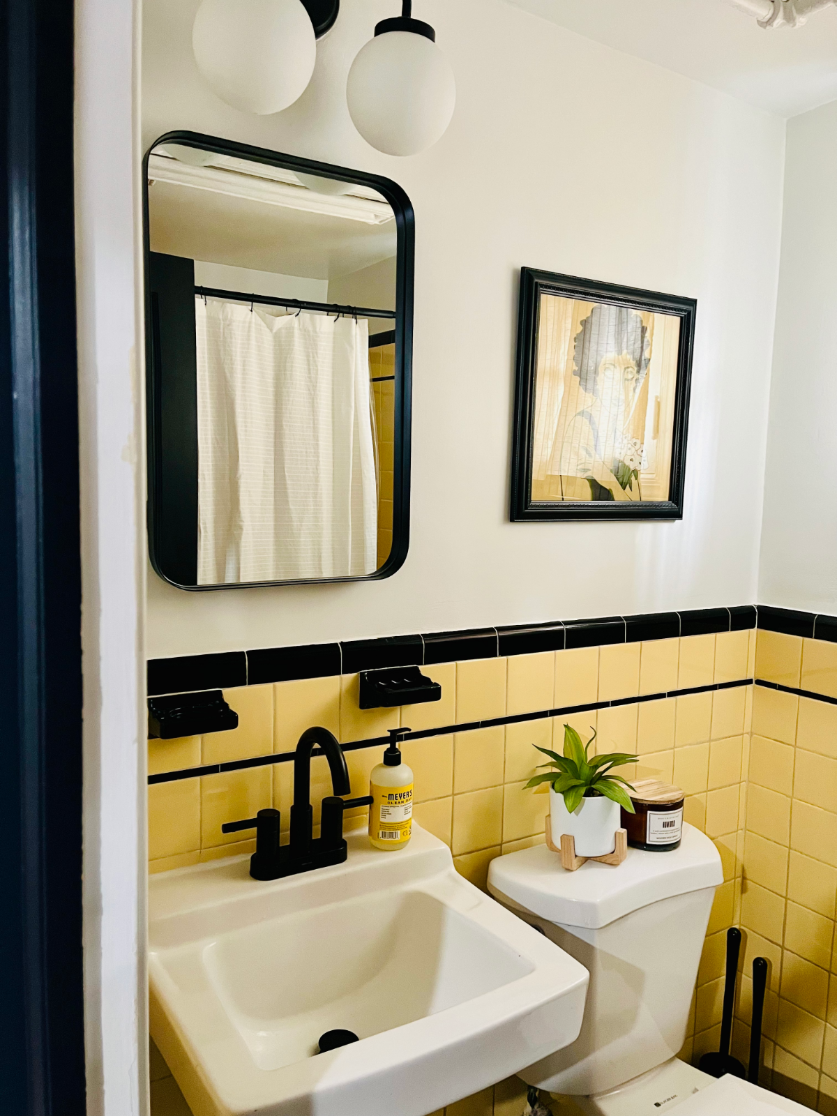 Modern Studio Apartment in DC w Waher/Dryer - Photo 4