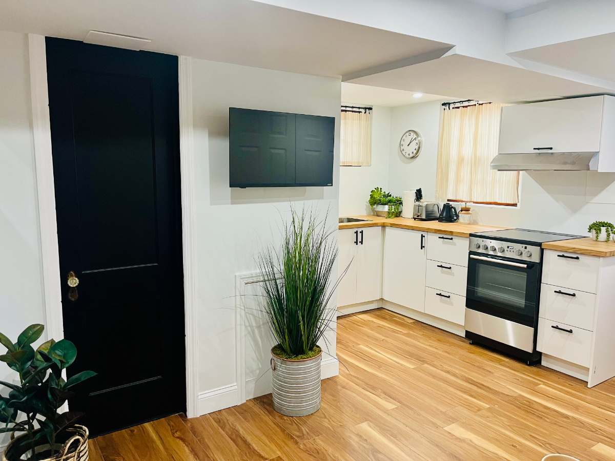 Modern Studio Apartment in DC w Waher/Dryer - Photo 5