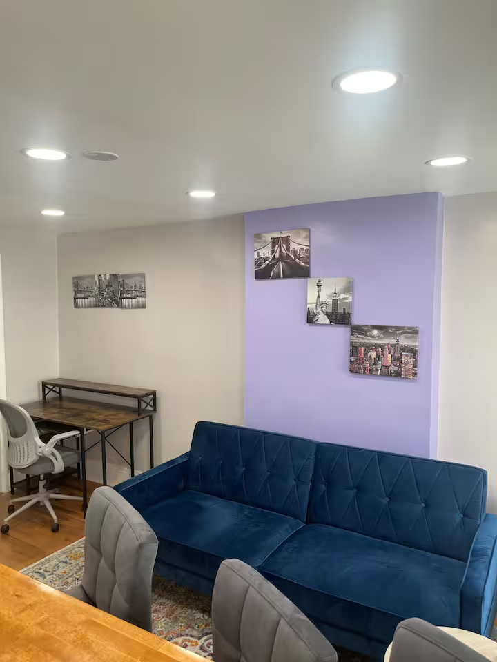 Charming 2BR Brooklyn Retreat - Apt 1 - Photo 2