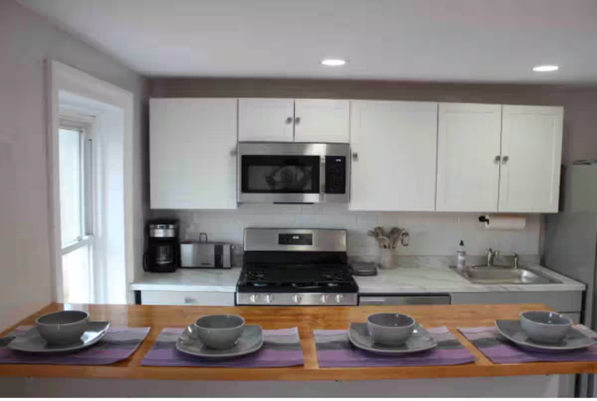 Charming 2BR Brooklyn Retreat - Apt 1 - Photo 11