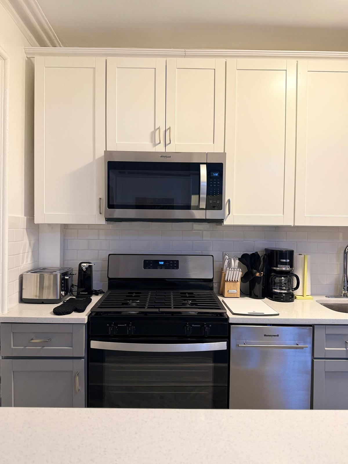 Charming 2BR Brooklyn Retreat - Apt 1 - Photo 6