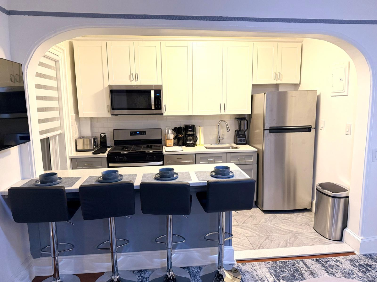 Charming 2BR Brooklyn Retreat - Apt 1 - Photo 8