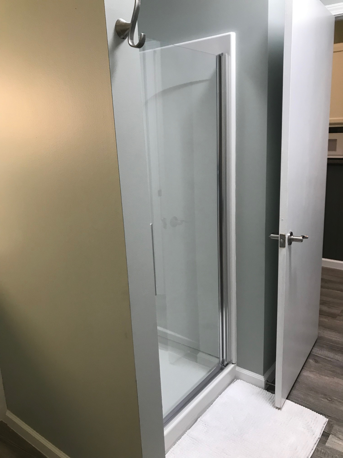 Cozy 1 Bedroom - Photo 2