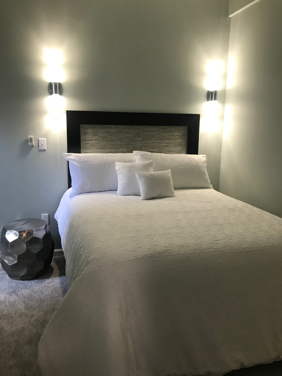 Cozy 1 Bedroom - Photo 3