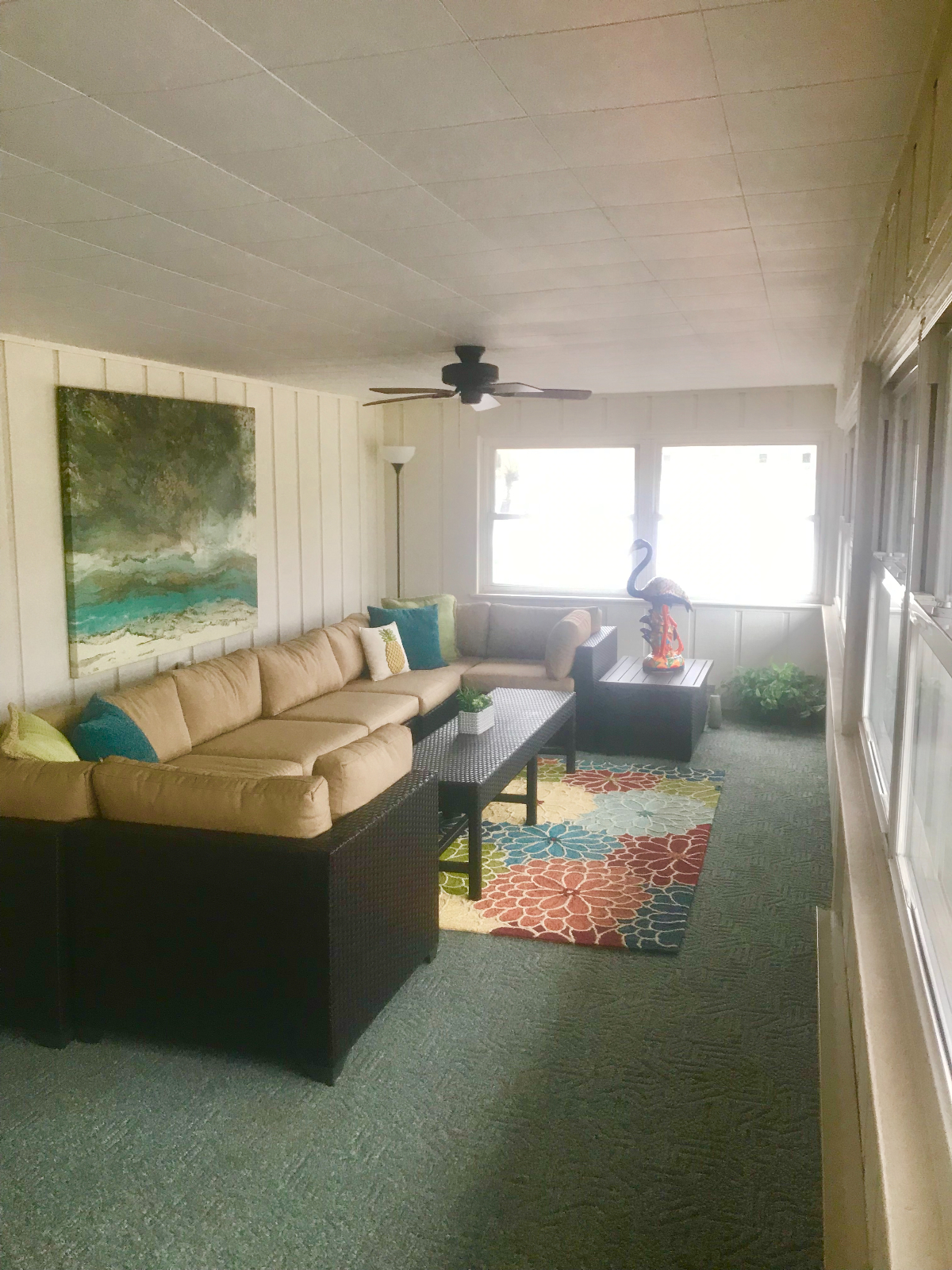Large 2 Bedroom, 2 Bath, Livingroom, Sunroom, W/D - Photo 7