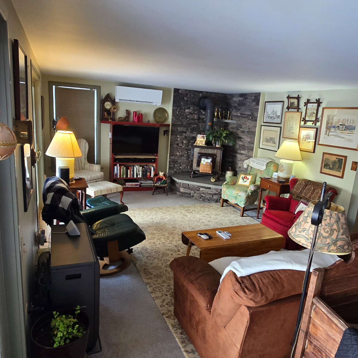 Cozy Cabin with Views - Photo 2
