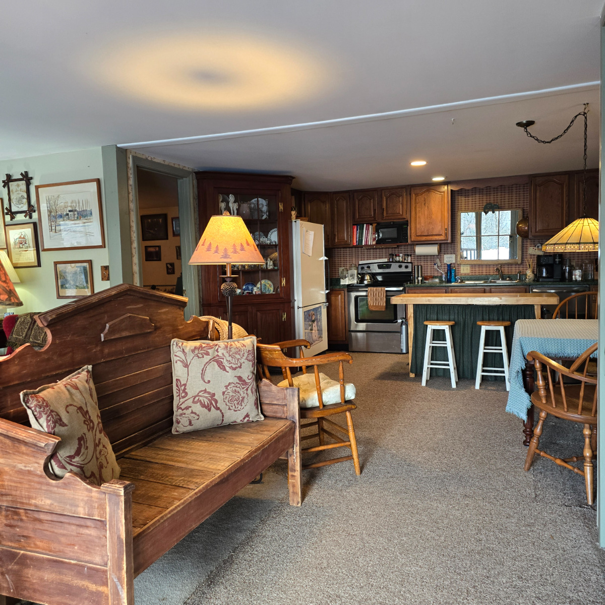 Cozy Cabin with Views - Photo 4