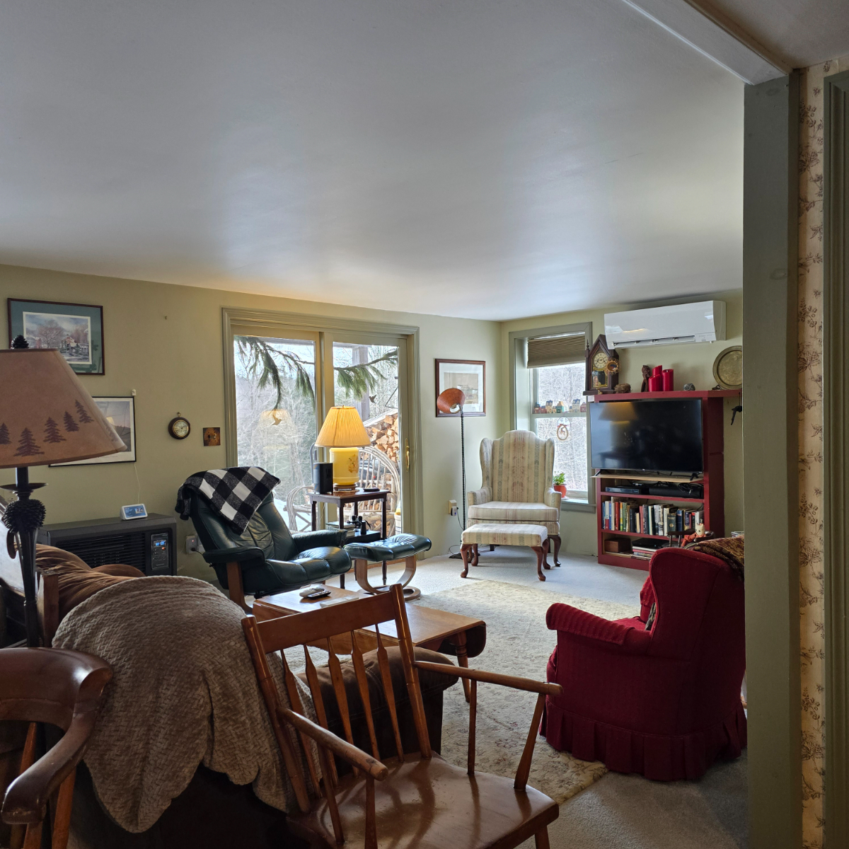 Cozy Cabin with Views - Photo 3