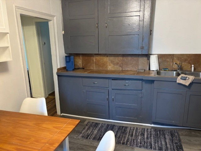 Three Bedroom Apartment - Photo 1