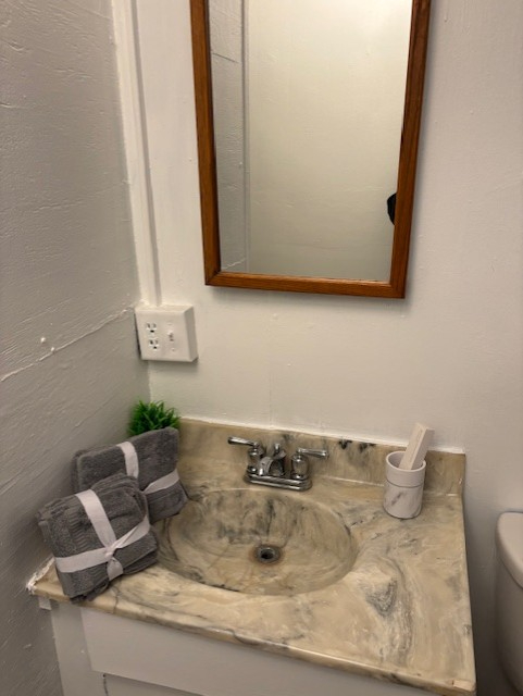 Three Bedroom Apartment - Photo 5