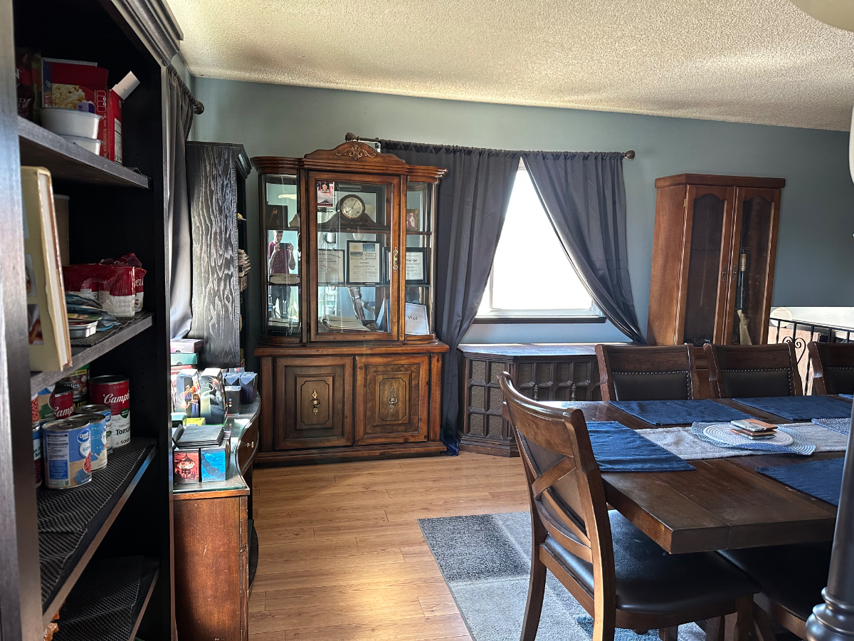 4 Bedroom Split Level - Photo 6