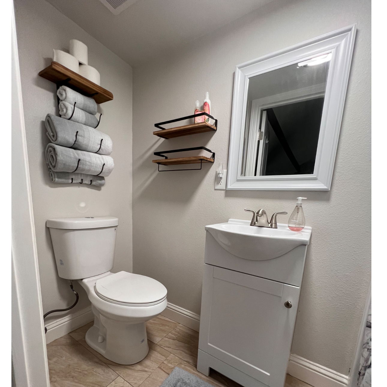Spacious Studio Near I-5 - Photo 5