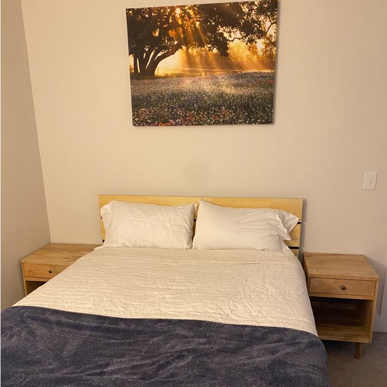 Private room & bathroom - dog friendly w/fenced in yard