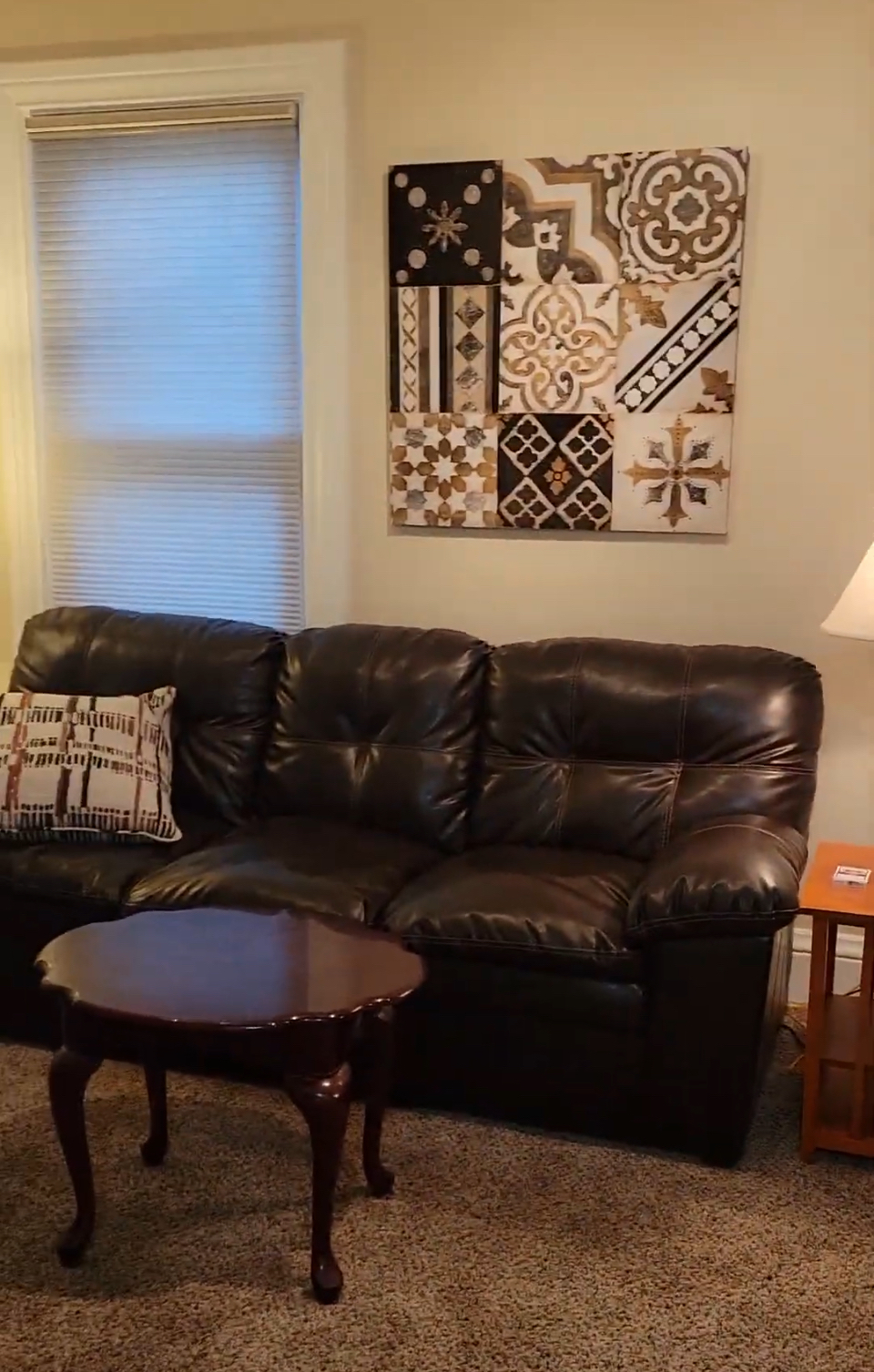 Chic 2-Bedroom Duplex Retreat in Rochester - Modern Comforts with Vintage Charm - Photo 8