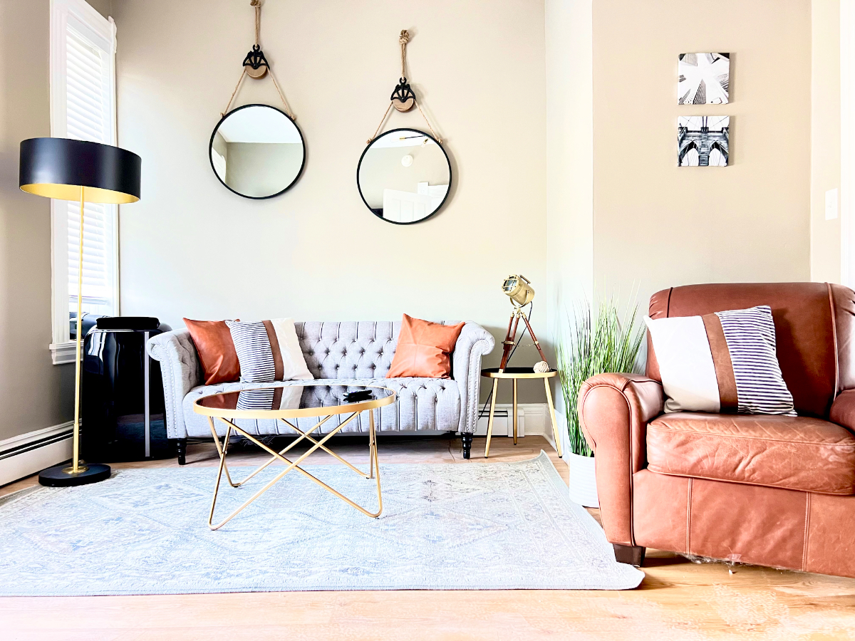 Urban Oasis Beautifully Renovated Downtown Apt With Private Parking - Photo 1